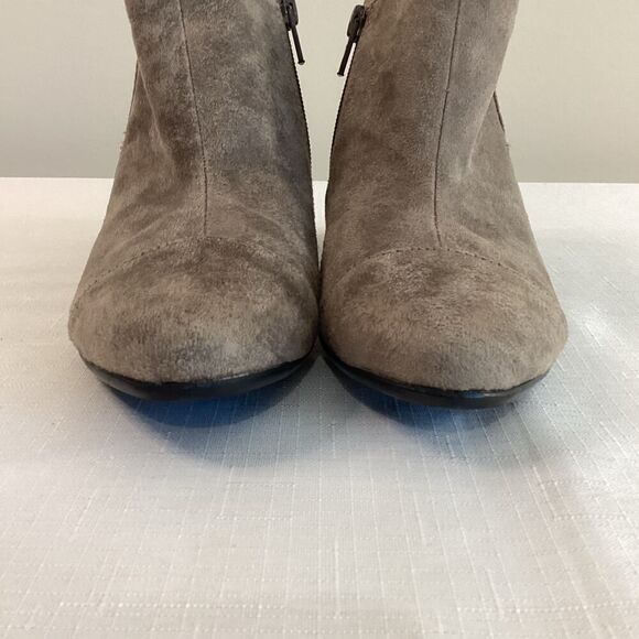 Naturalizer Tan Faux Suede Booties Size 6 - Picture 5 of 15